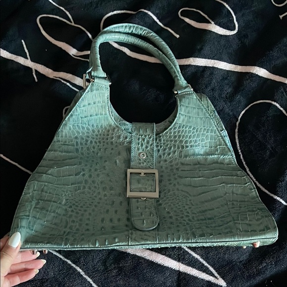 Green Crocodile-Embossed Shoulder Bag with Metal Buckle - Picture 1 of 8